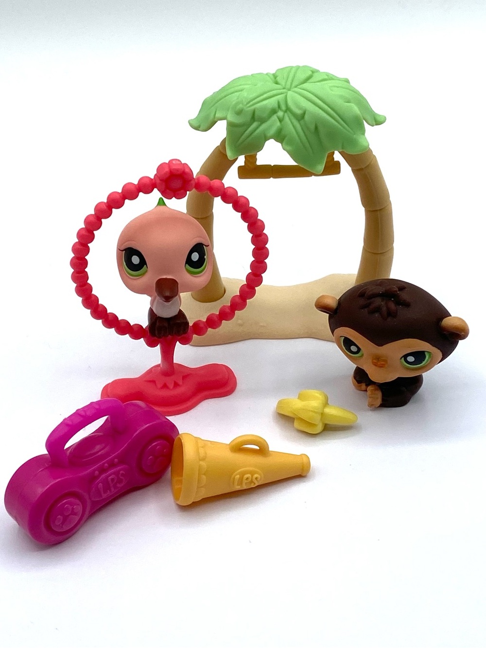 Littlest Pet Shop LPS Pets and Accessories